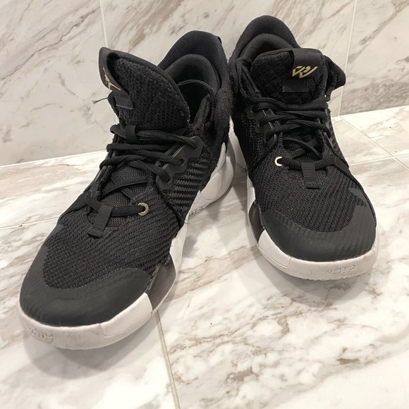 NIKE: Air Jordan Why Not Zer0.2 'The Family' AO6218-001 - Picture 1 of 8